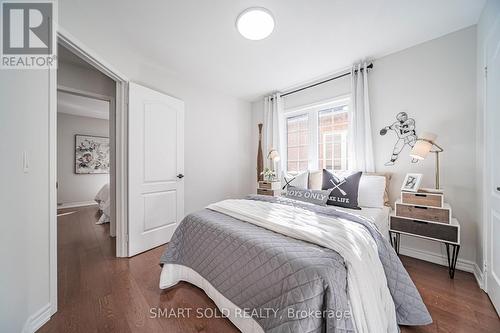82 Ballymore Drive, Aurora, ON 