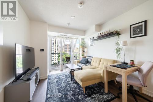 807 - 10 Wilby Crescent, Toronto, ON 