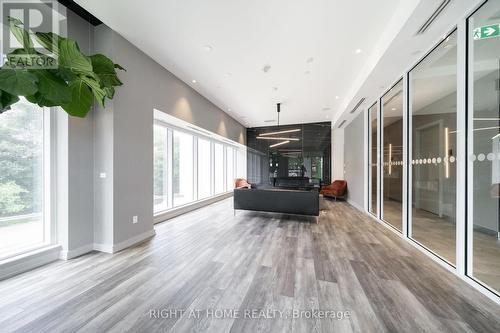 807 - 10 Wilby Crescent, Toronto, ON 
