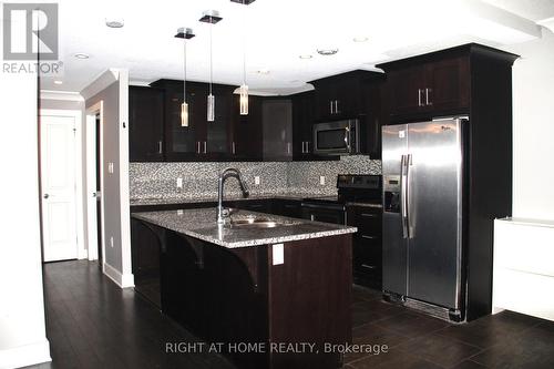 Kitchen - 202 - 340 Sugarcreek Trail, London North, ON 