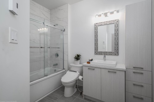 Bathroom - 406-7255 Rue De Lunan, Brossard, QC 