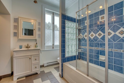 Salle de bains - 110 Rue Notre-Dame, Oka, QC 