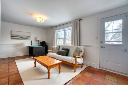 Salle familiale - 110 Rue Notre-Dame, Oka, QC 