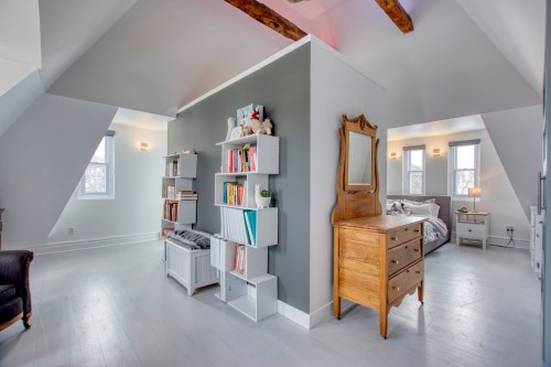 Boudoir - 110 Rue Notre-Dame, Oka, QC 