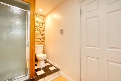 Salle de bains - 110 Rue Notre-Dame, Oka, QC 