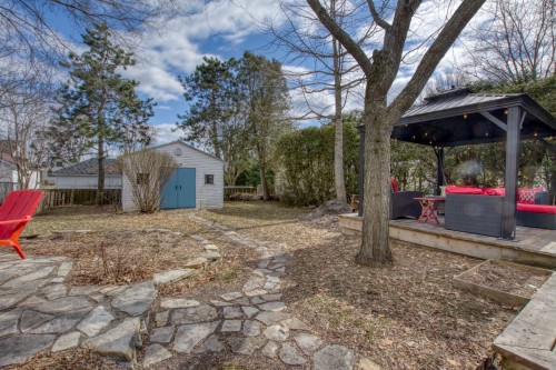 Cour - 110 Rue Notre-Dame, Oka, QC 