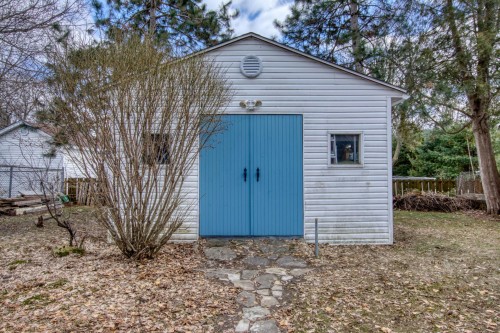 Remise - 110 Rue Notre-Dame, Oka, QC 