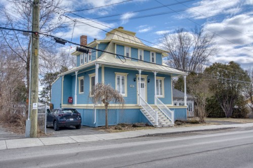 Façade - 110 Rue Notre-Dame, Oka, QC 