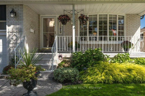 7 Paulander Avenue, Toronto, ON 