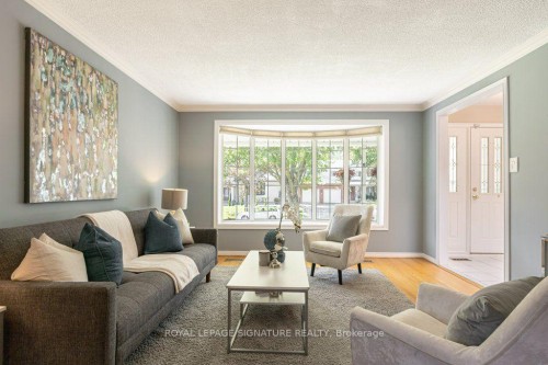 7 Paulander Avenue, Toronto, ON 