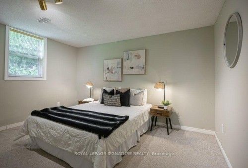 7 Paulander Avenue, Toronto, ON 