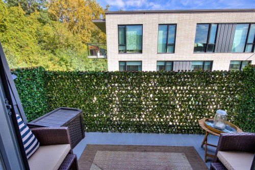 Balcon - 305-191 Av. Brock S., Montréal-Ouest, QC 