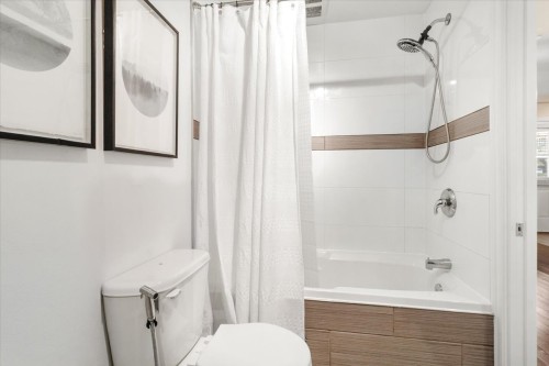 Bathroom - 661  - 663 Av. Alepin, Montréal (Lasalle), QC 