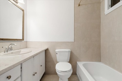 Bathroom - 661  - 663 Av. Alepin, Montréal (Lasalle), QC 