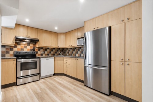 Kitchen - 661  - 663 Av. Alepin, Montréal (Lasalle), QC 