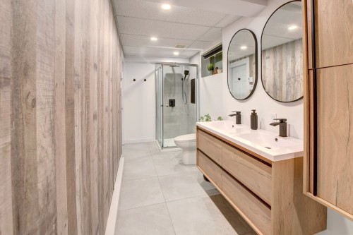 Salle de lavage - 12 Rue Dumont, Blainville, QC 