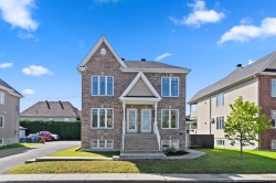 818A  - 818C Boul. le Bourg-Neuf Repentigny (Le Gardeur), QC J5Z 0A1