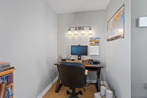 Bureau - 818A  - 818C Boul. Le Bourg-Neuf, Repentigny (Le Gardeur), QC 
