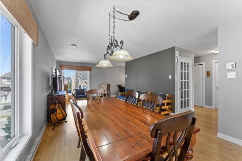 Salle à manger - 818A  - 818C Boul. Le Bourg-Neuf, Repentigny (Le Gardeur), QC 