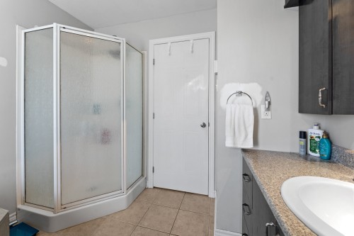 Salle de bains - 818A  - 818C Boul. Le Bourg-Neuf, Repentigny (Le Gardeur), QC 