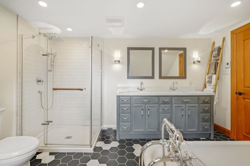 Salle de bains - 5101 Rue St-Georges, Lévis (Desjardins), QC 