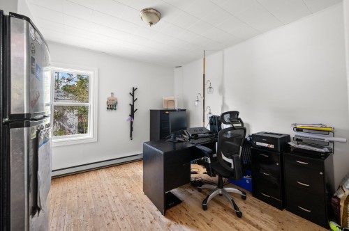 Bureau - 2552 Rue Ouimet, Val-David, QC 