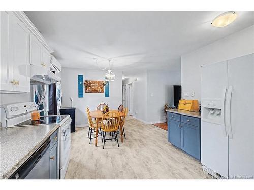 15 Brentwood Dr, Newbridge, NB 