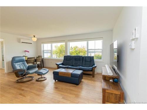 52 Don-De-Dieu Dr, Bayside, NB 