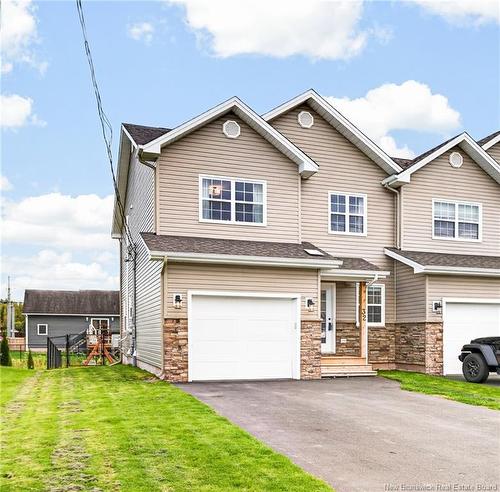 32 Rochefort St, Dieppe, NB 
