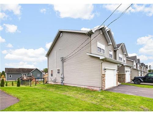 32 Rochefort St, Dieppe, NB 