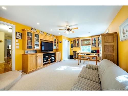 560 Squires St, Fredericton, NB 