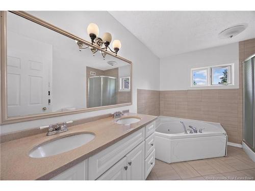 11 Baxter Crt, Fredericton, NB 