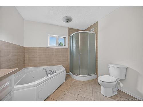 11 Baxter Crt, Fredericton, NB 