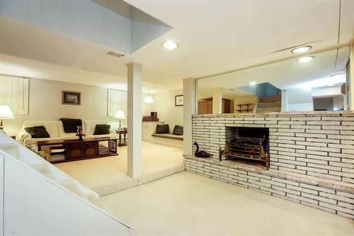431 Queenston St, Winnipeg, MB 