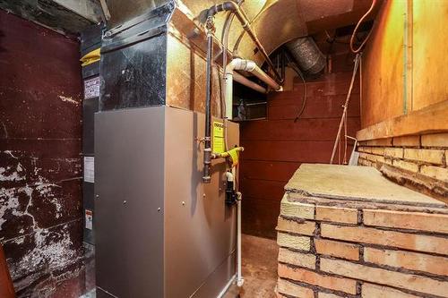 431 Queenston St, Winnipeg, MB 