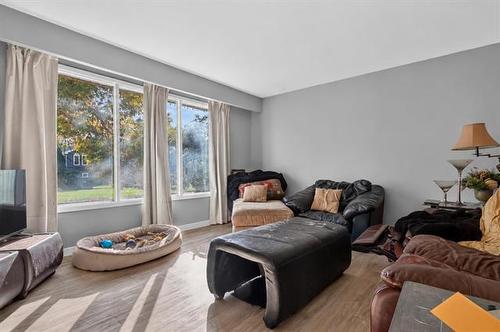 435 Springfield Rd, Winnipeg, MB 