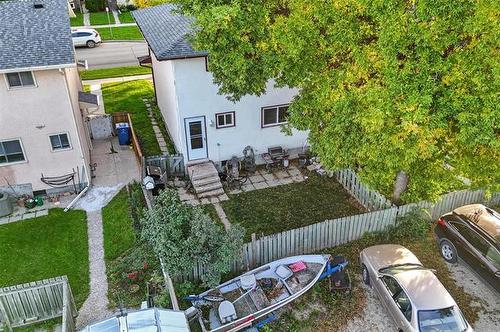 435 Springfield Rd, Winnipeg, MB 