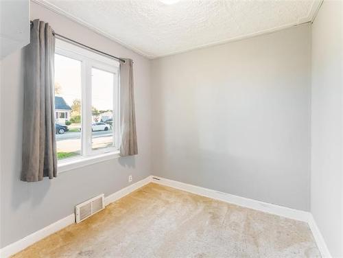 548 Superior Ave, Selkirk, MB 