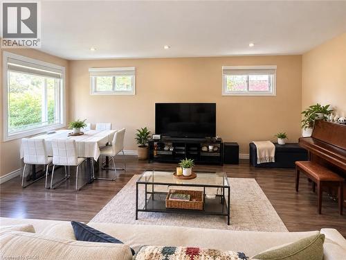 Recessed ceiling lighting - 73 Larkspur Crescent, Kitchener, ON 