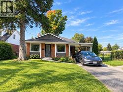 73 LARKSPUR Crescent  Kitchener, ON N2M 4W8