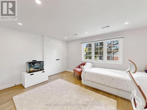 400 Handley Crescent, Newmarket, ON 