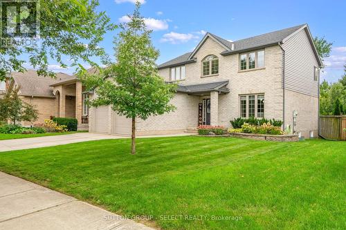 Beautifully maintained curb appeal - 121 Tanoak Drive, London North (North E), ON 