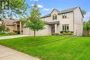 Beautifully maintained curb appeal - 121 Tanoak Drive, London North (North E), ON 