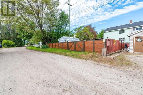 87 Algonquin St Street, Deep River, ON 
