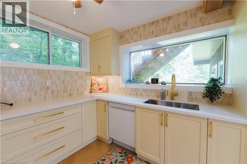 11 Side Road, Kinmount, ON 