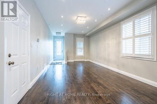 27 Panorama Way, Hamilton, ON 