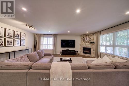 17 Downer Crescent, Wasaga Beach, ON 