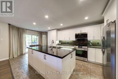 17 Downer Crescent, Wasaga Beach, ON 