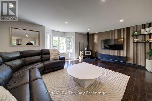 29 Downer Crescent, Wasaga Beach, ON 