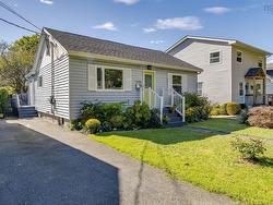 3208 Glendale Road  Halifax, NS B3L 3S3